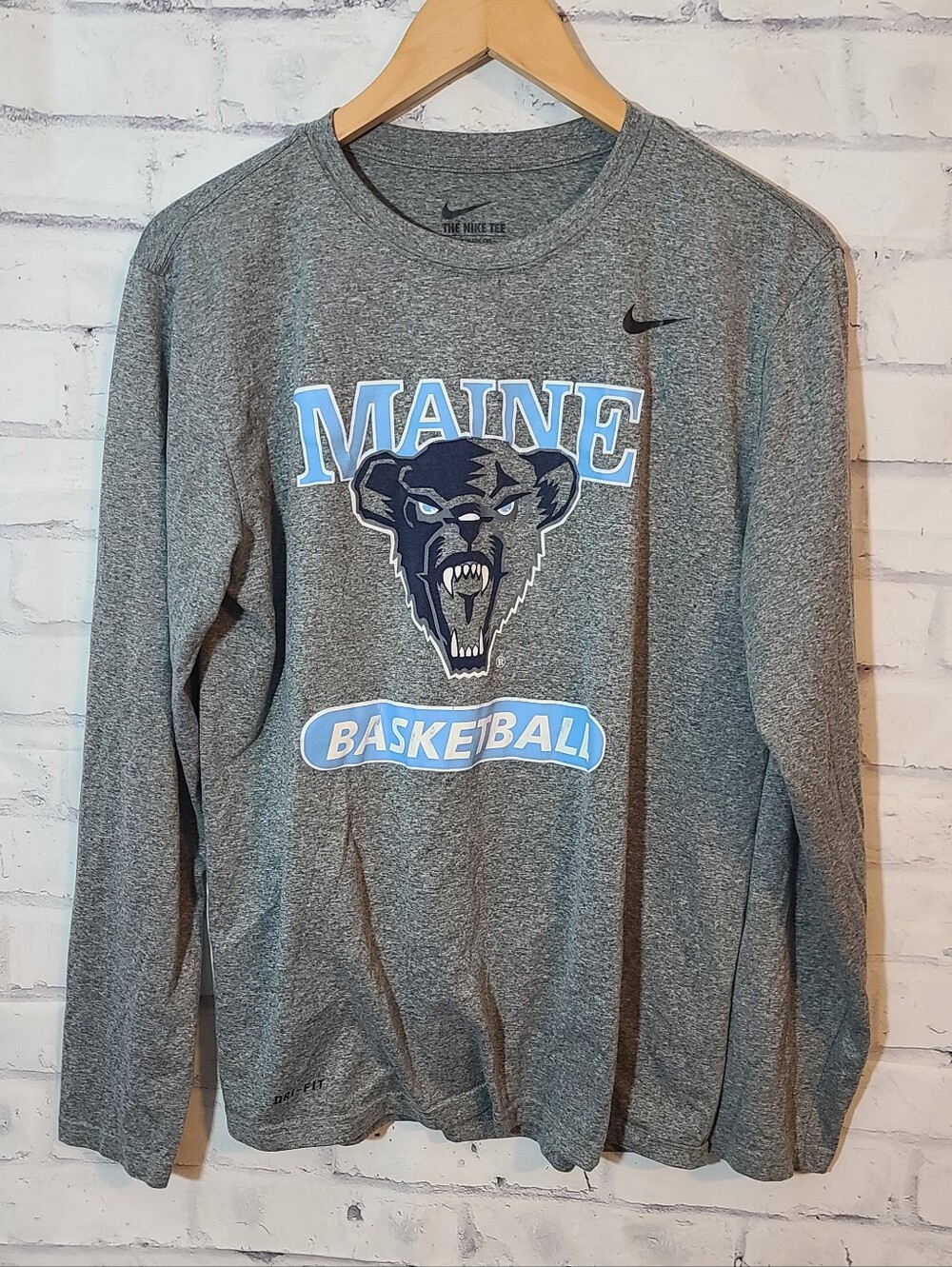 Nike Dri-FIT Maine Black Bears Basketball Long Sleeve Shirt Large
